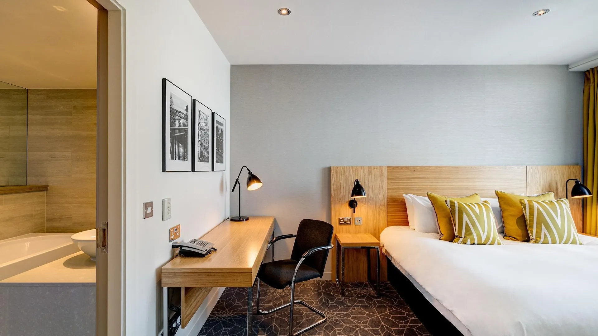 Apex City Quay Hotel & Spa Dundee 4*,  Storbritannien