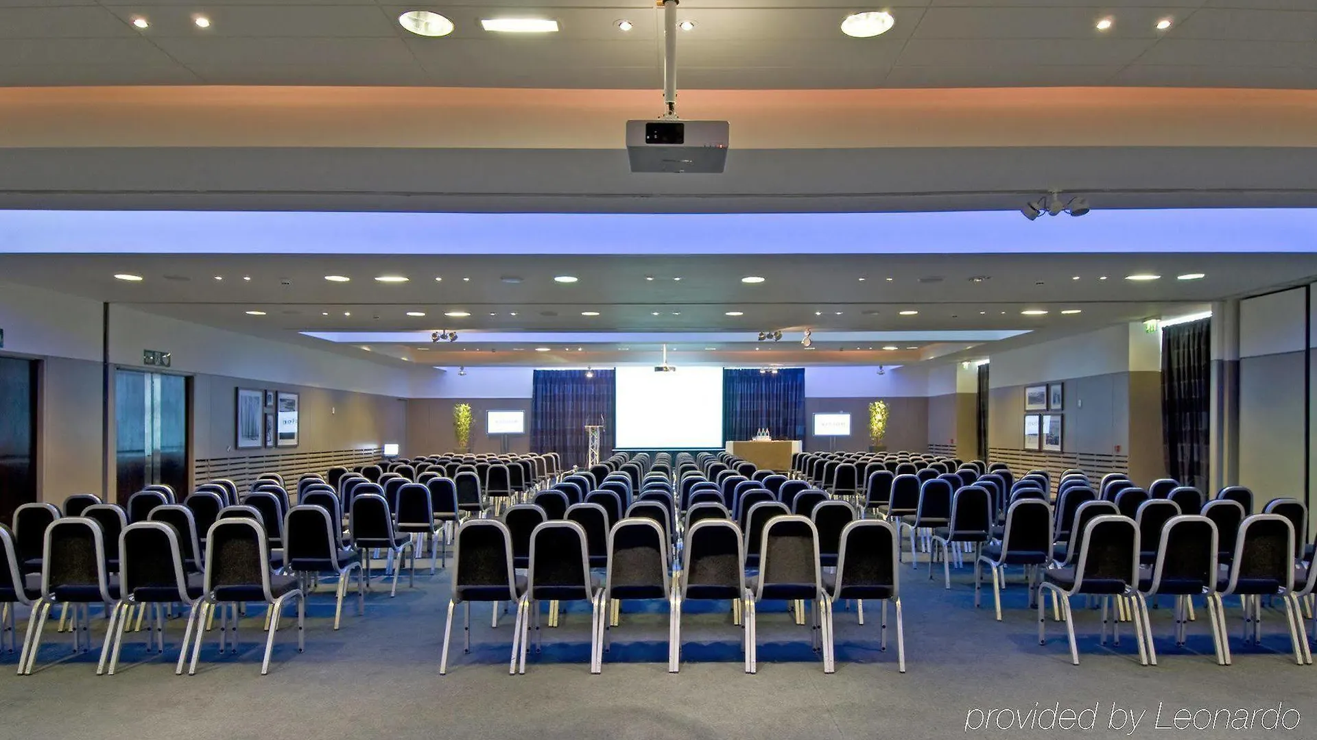 Apex City Quay Hotel & Spa Dundee 4*,  Storbritannien